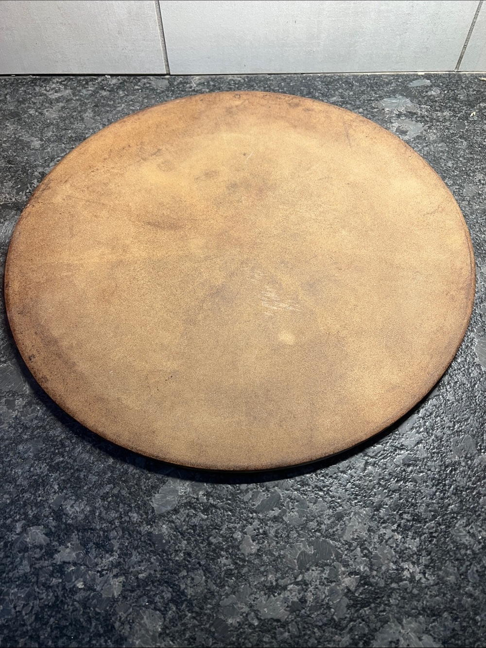Pampered Chef RETIRED HERITAGE COLLECTION round pizza stone. 15” preseasoned